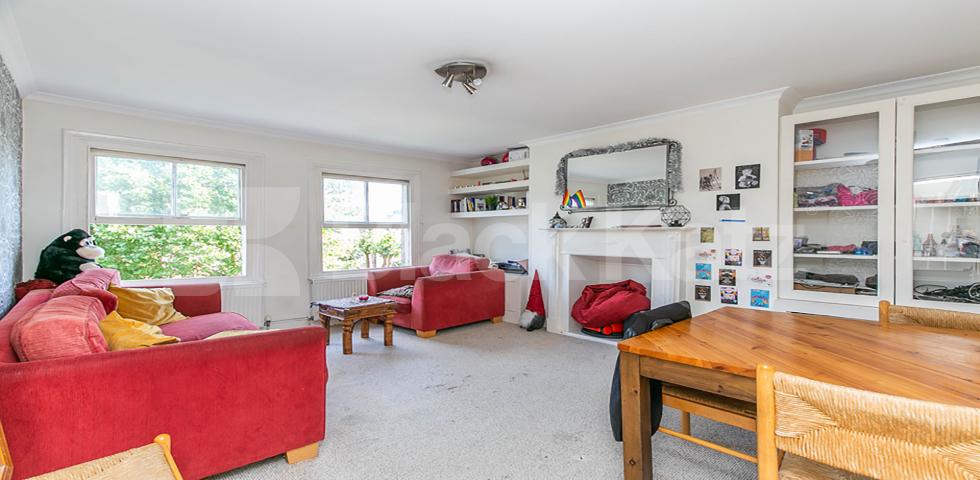 			2 Bedroom, 1 bath, 1 reception Apartment			 Hartham Road, HILLMARTON CONSERVATION AREA